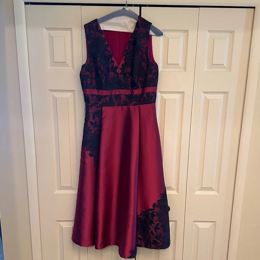 KAY UNGER TESSA LACE T-LENGTH DRESS - Picture 5 of 9